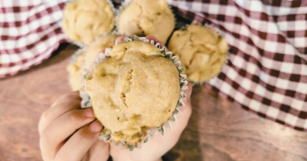 Baking Vegan Apple Muffins: A Magical Kitchen Adventure