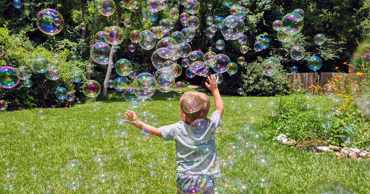 How to teach about the wind to your 3-5 year old.