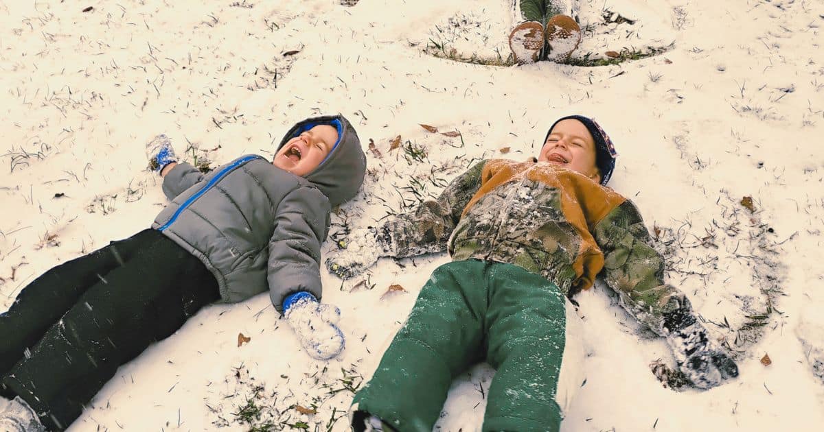 25 Activities: Winter Bucket List for Families